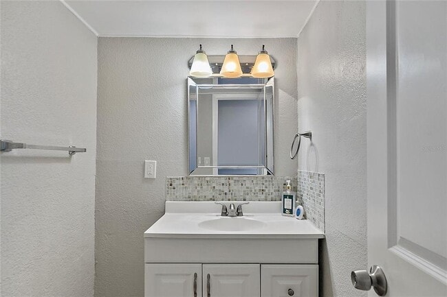 Building Photo - 6345 Newtown Cir