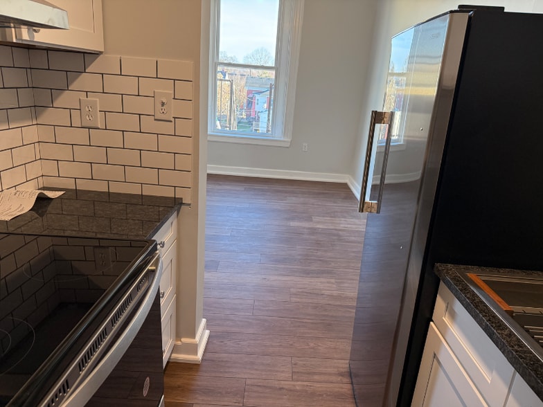 Building Photo - 234 Locust St