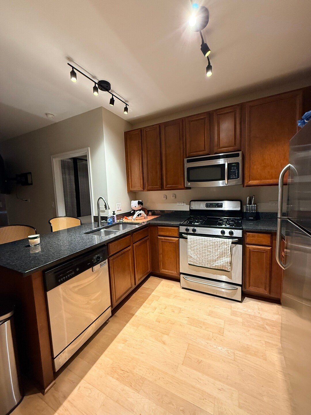 Building Photo - 1255 S State St