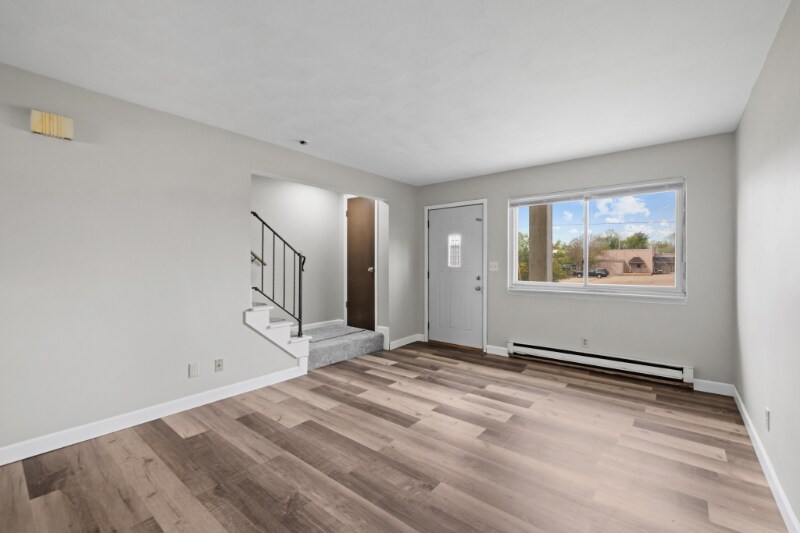 Building Photo - 6301 Frankn Dot Dr