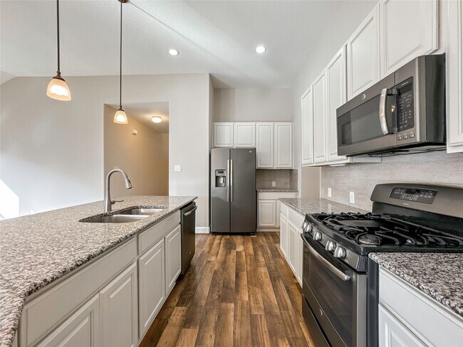 Building Photo - 1613 Cintola Ln
