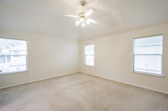 Building Photo - 15903 Timber Chase Dr