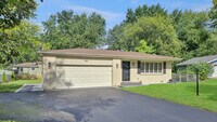Building Photo - 5S388 Allister Ln
