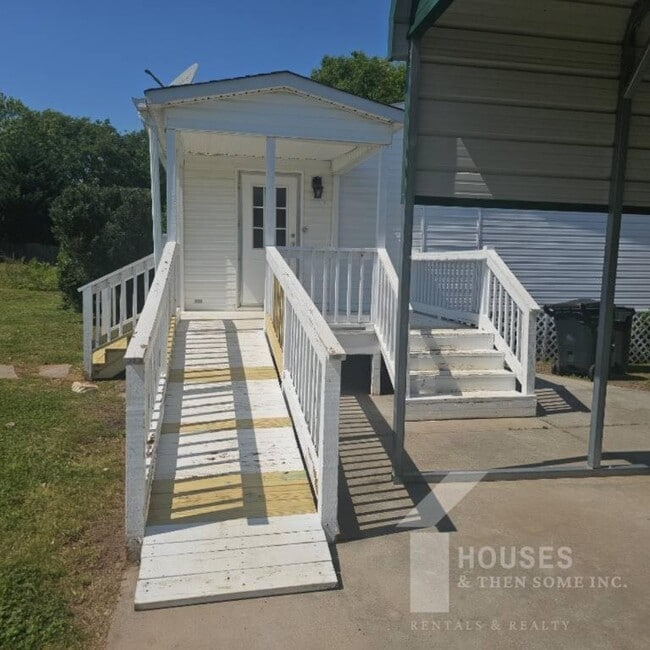 Building Photo - 515 McKinney Rd