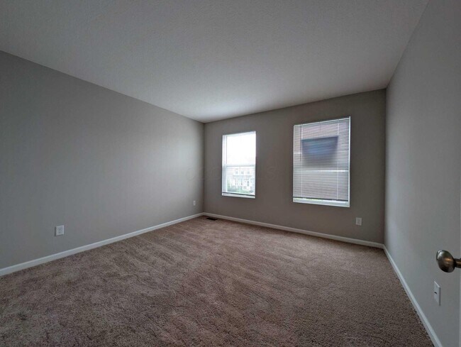 Building Photo - 535 Pagoda Loop