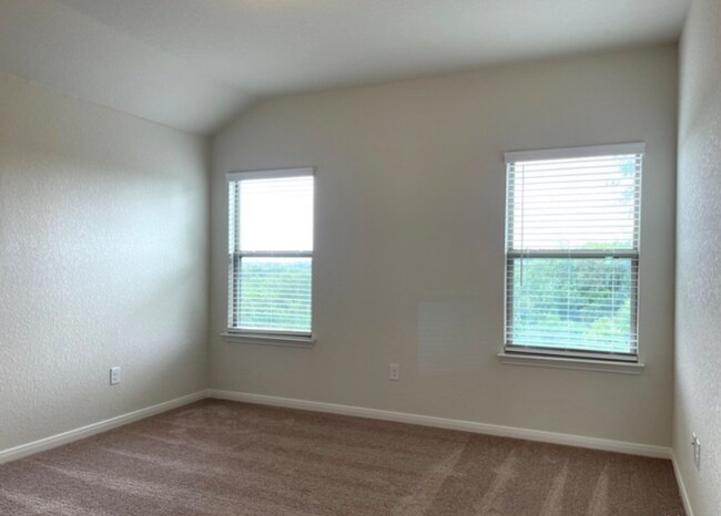 Building Photo - 2206 Sandlewood Cv