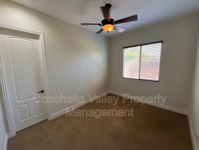 Building Photo - 135 Tesori Dr