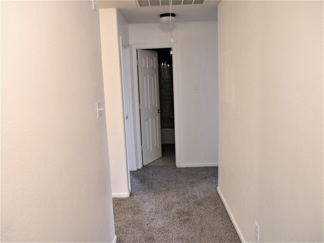Building Photo - 2926 Meadowglen Crest
