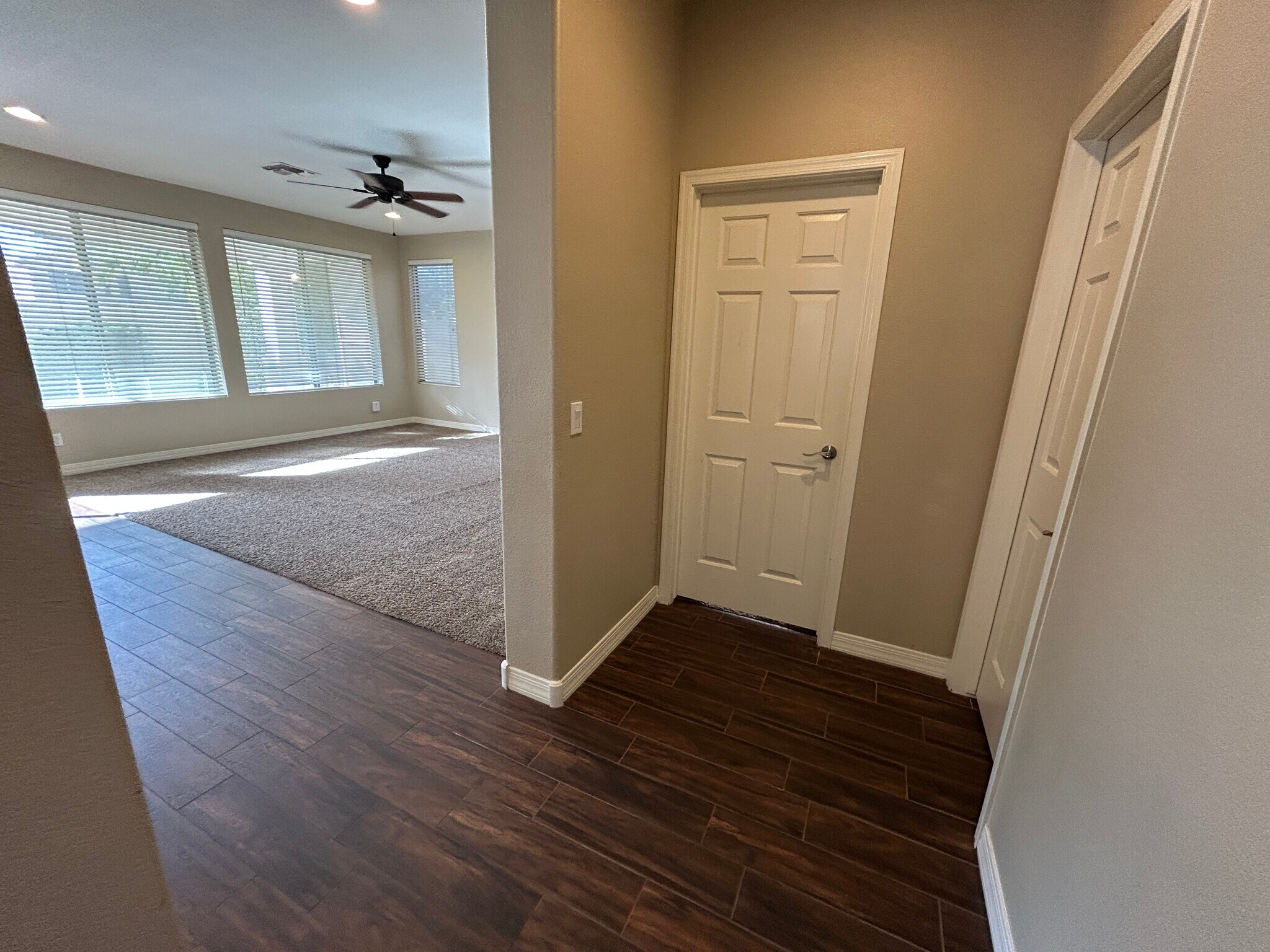Building Photo - 5163 W Village Dr