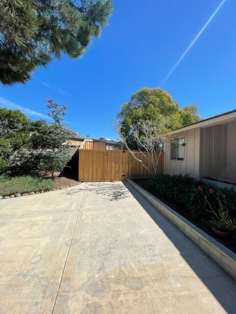 Building Photo - 4903 Whitehaven Way