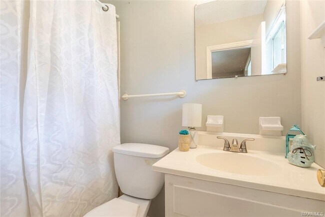 Building Photo - 3318 Habersham Rd