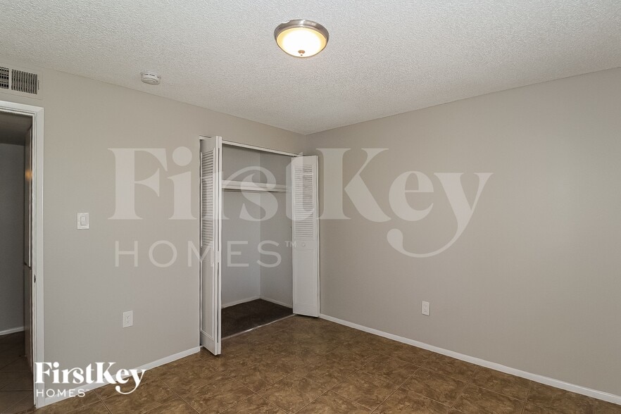 Building Photo - 13633 N 20th Ln