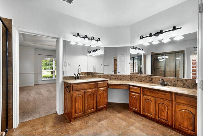 Building Photo - 3195 Izabella Ct
