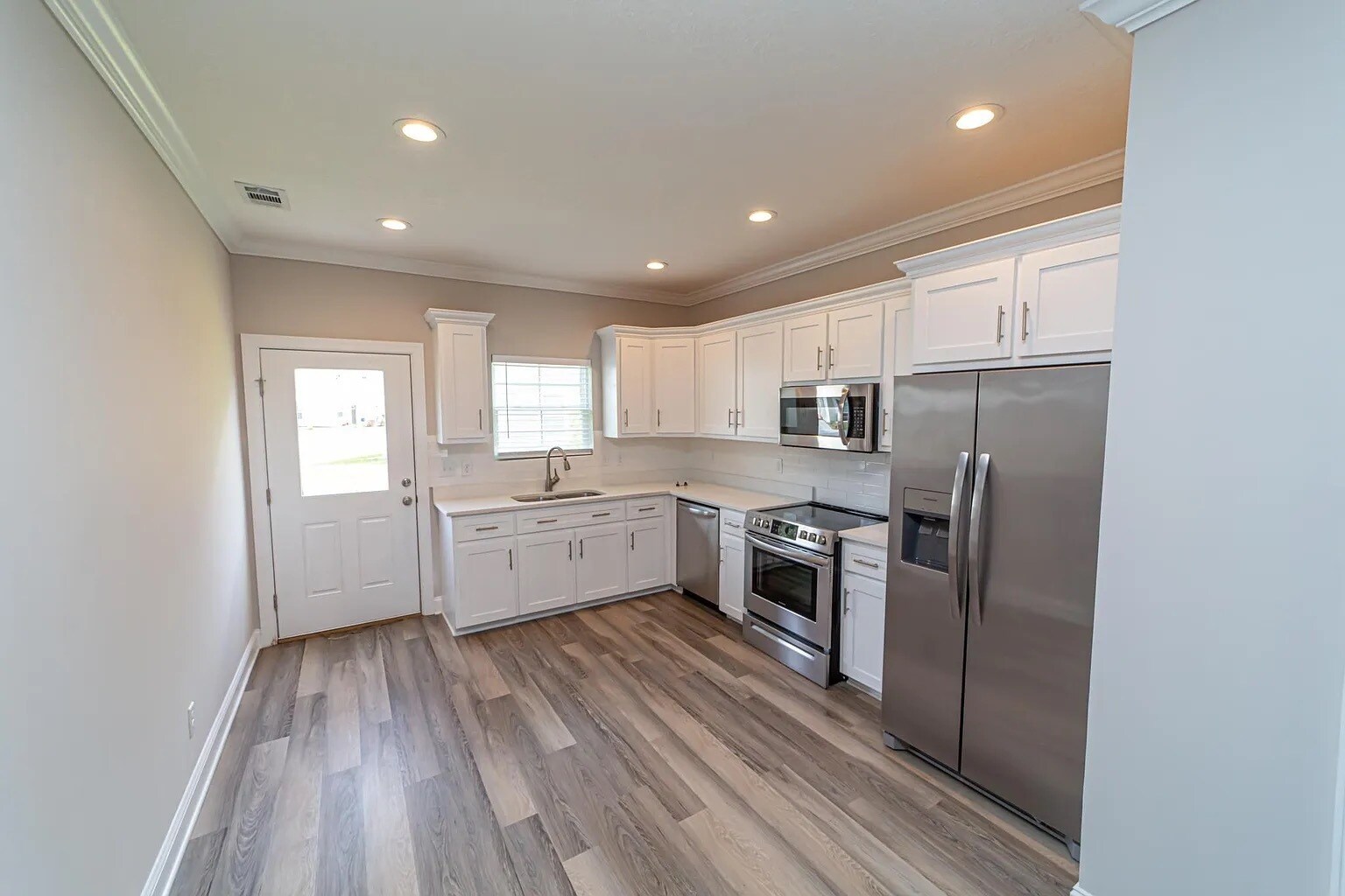 Building Photo - 133 Promenade Pl