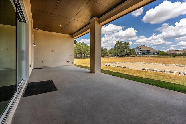 Building Photo - 704 Prairie Clover Dr