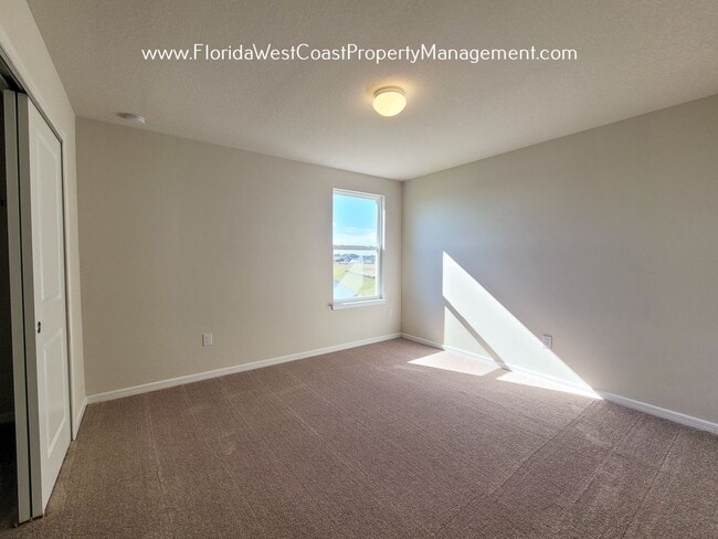 Building Photo - FANTASTIC 5 BEDROOM/ 3 BATH HOME in PARRISH! ISLES AT BAYVIEW! SUPER AMENITIES!
