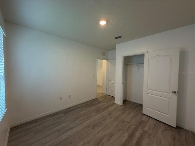 Building Photo - 276 Willow Bend Dr