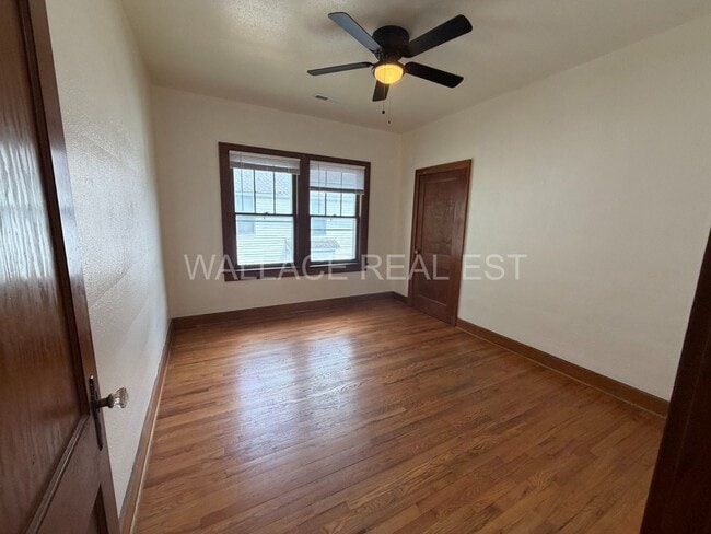 Building Photo - CHARMING 2 BEDROOM APT NEAR THE LOVELY MARYVILLE COLLEGE CAMPUS!!