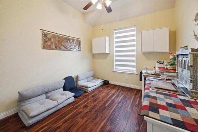 Building Photo - 2401 Harbor Chase Dr