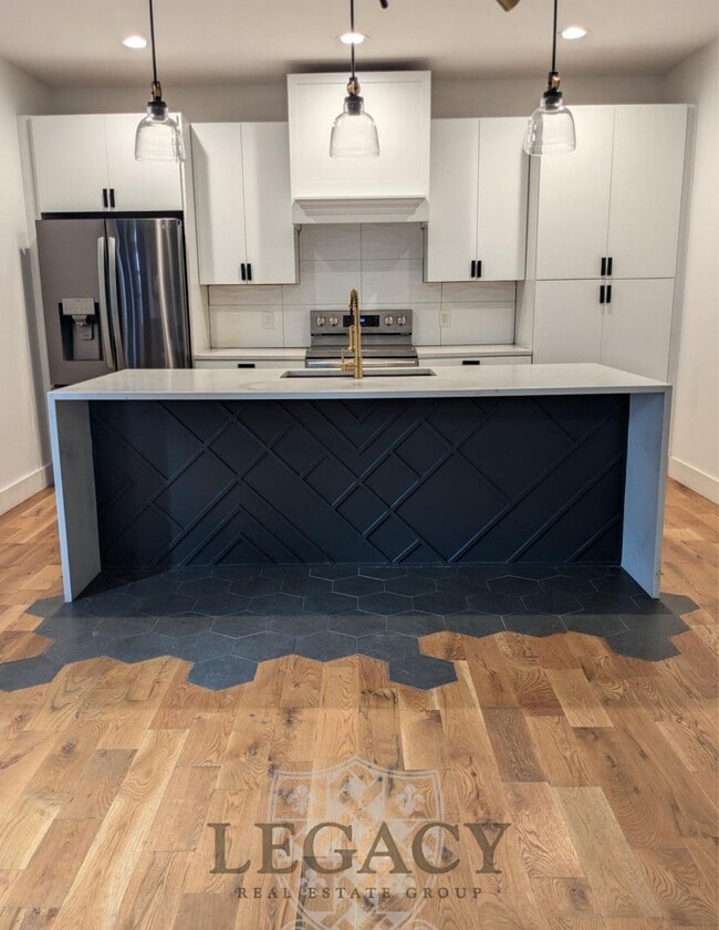 Building Photo - 1710 Nassau St