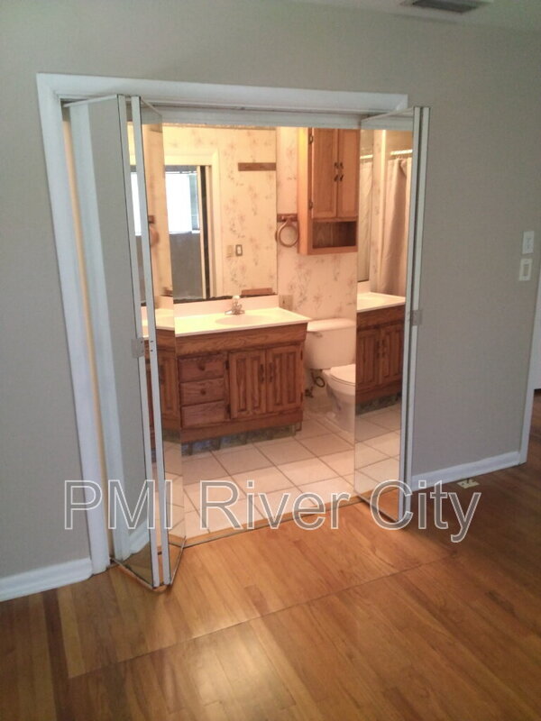 Building Photo - 2527 Emily Ln