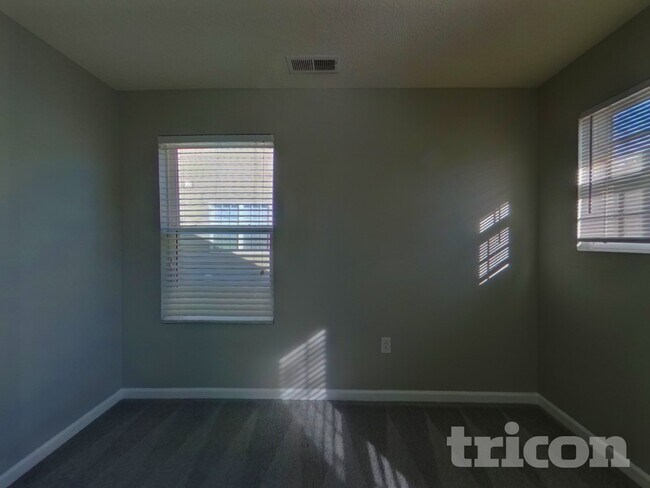 Building Photo - 434 Tribune Dr