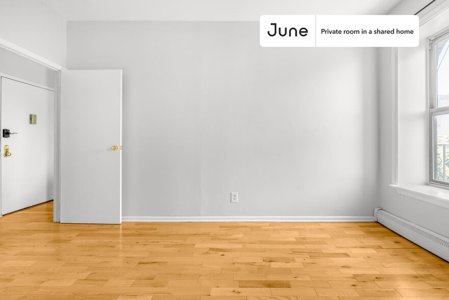 Building Photo - Room in Shared 2 bed/1 bath home