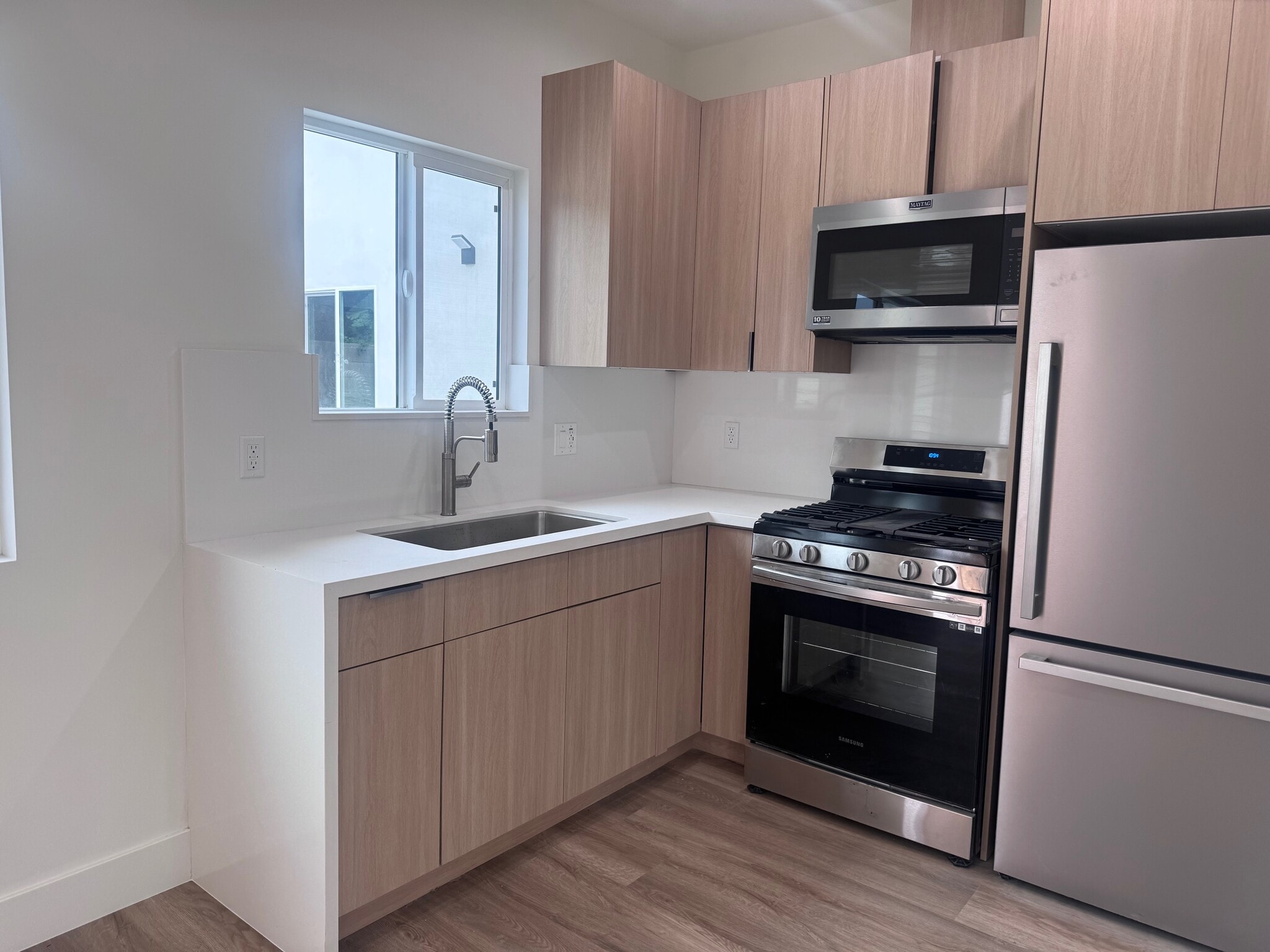 Kitchen - 2320 N Naomi St