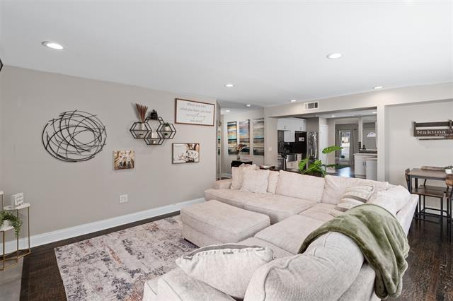 Building Photo - 5808 Locke Ave