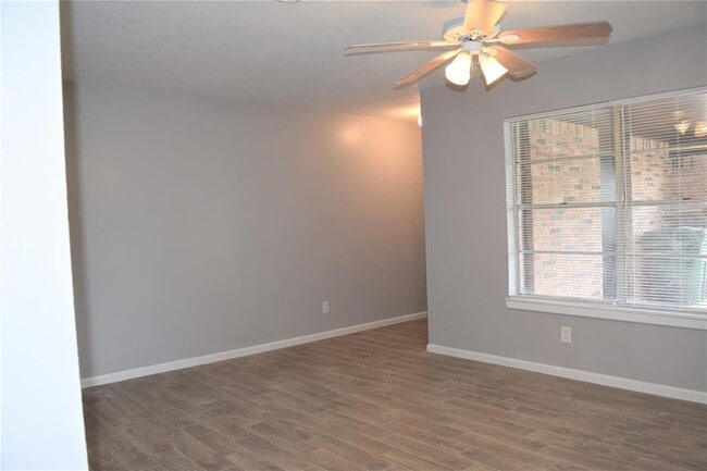 Building Photo - 7033 Kinney St