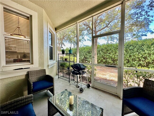 Building Photo - 1335 Mariposa Cir