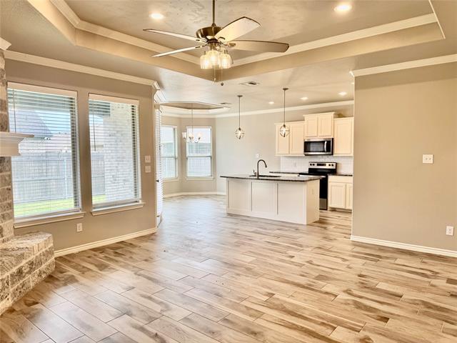 Building Photo - 626 Violet Dr