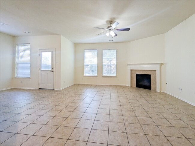 Building Photo - 6223 Summerfield Glade Ln