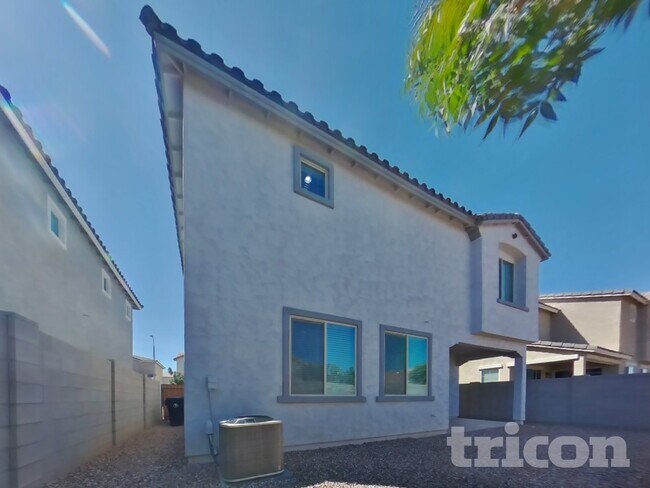 Building Photo - 8632 E Posada Ave