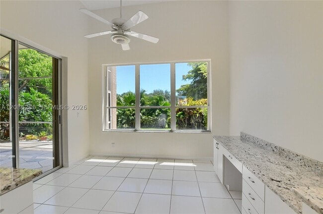 Building Photo - 11622 Creekside Dr