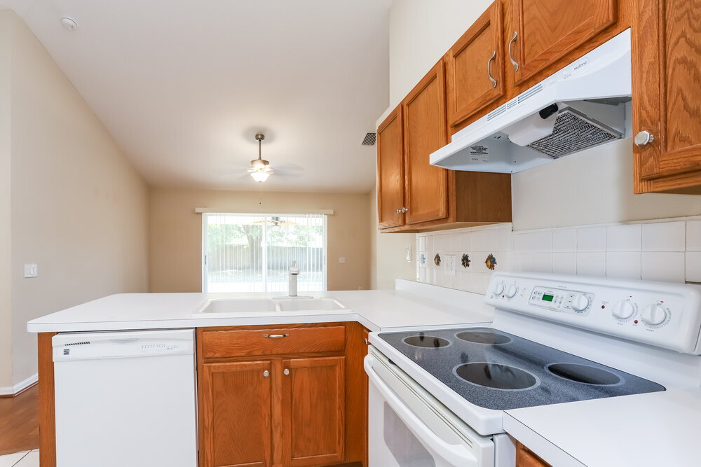 Building Photo - 733 Somerstone Dr