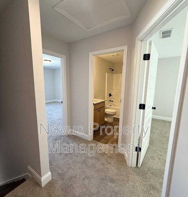 Building Photo - 108 Crestpoint Rd