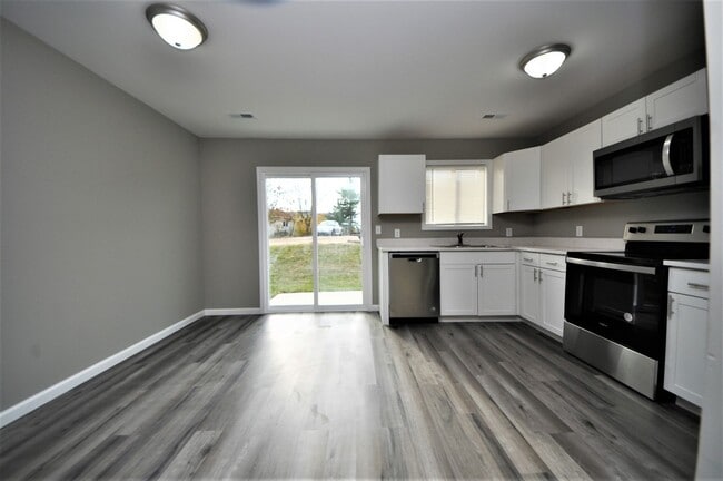 Building Photo - 1056 Arlington Way
