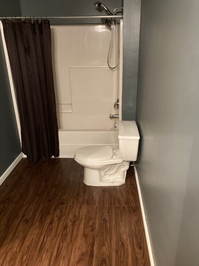 Building Photo - 14829 Lenox Dr