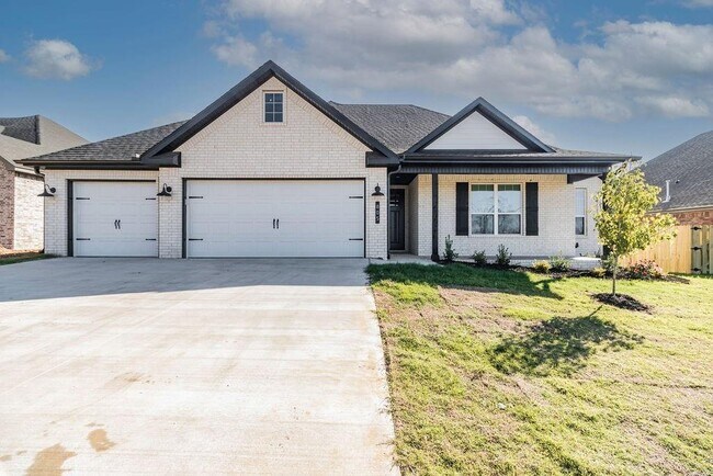Primary Photo - 805 Carlock Dr