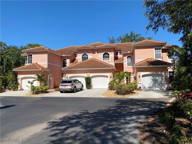 Building Photo - 15200 Cedarwood Ln