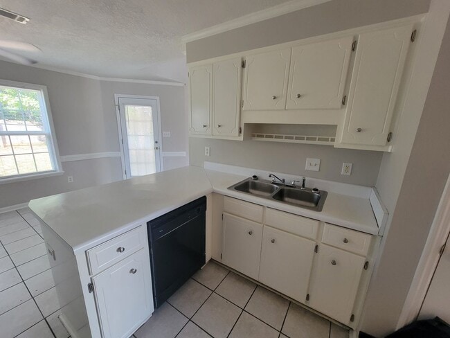 Building Photo - 4779 Cold Springs Dr