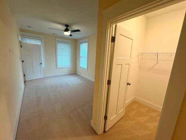 Building Photo - BEACH HOME! 4/4.5 with 3 car garage