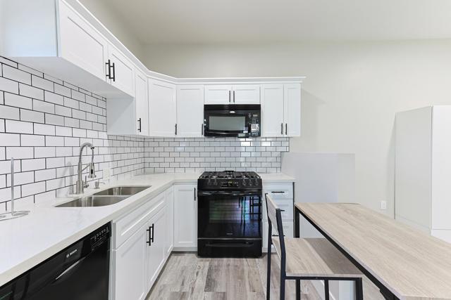 Building Photo - 142 L St