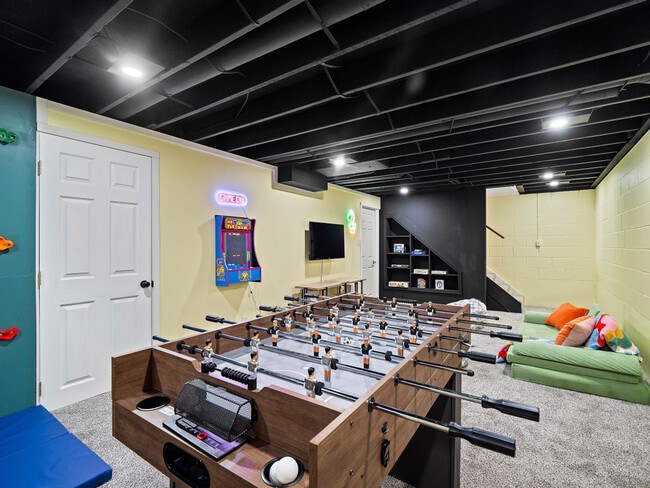 Building Photo - 32071 Lake Rd