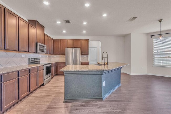 Building Photo - 3894 Bentwood Way