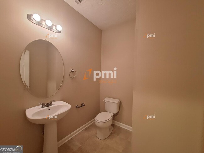 Building Photo - 5604 Sable Way