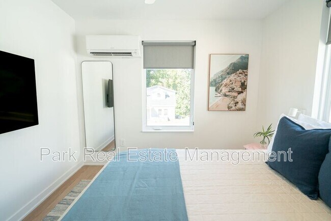 Building Photo - 901 E Edenton St