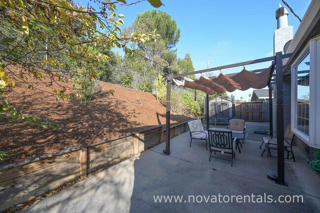 Building Photo - 2450 Center Rd