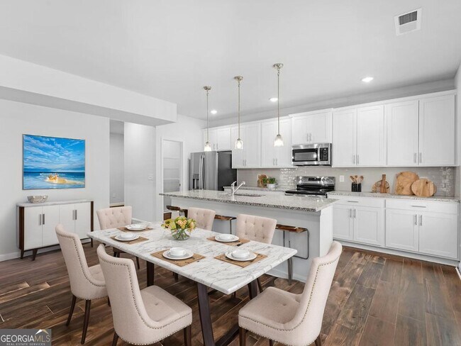 Building Photo - 223 Monarch Village Way